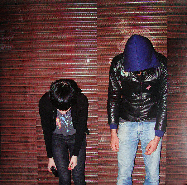 Crystal Castles – ST
